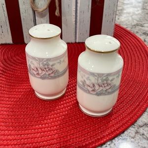 Noritake Magnificence Salt and pepper Shaker